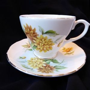 Duchess made in England Yellow Flowers Fine Bone China Tea Cup & Saucer set